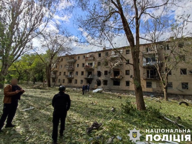 На Херсонщині поліція фіксує наслідки російських атак по цивільній інфраструктурі, серед постраждалих – дитина