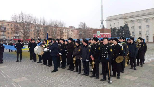 В центре Херсона прошел флешмоб единения 