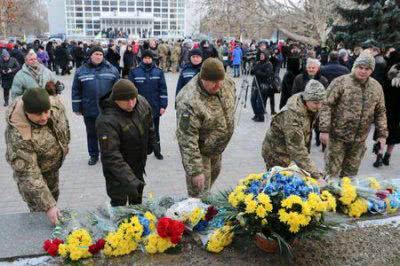 Херсонці поклали квіти до погруддя Кобзаря