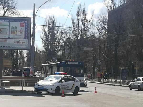 Троллейбус заблокировал движение в центре Херсона