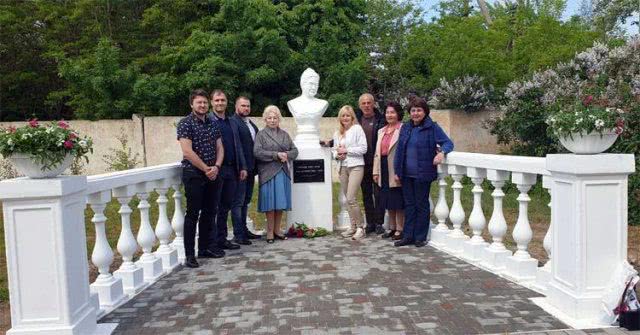 На Херсонщине в Хорлах восстановили памятник Софии Фальц-Фейн