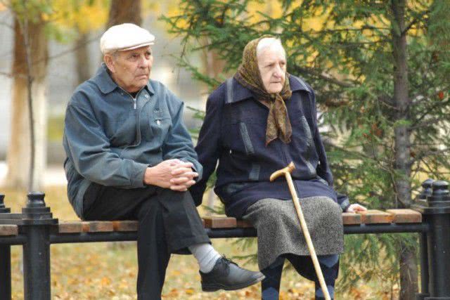 Половина украинцев останется без пенсий в 60 лет: кого и как коснется