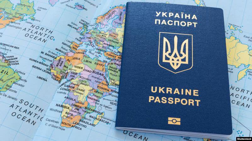 За пять лет 78 тысяч крымчан обратились за загранпаспортами в Херсонской области
