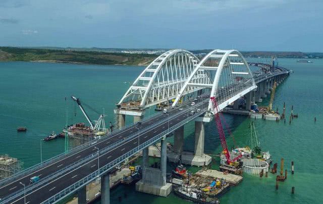 Крымский мост может рухнуть: названы сроки