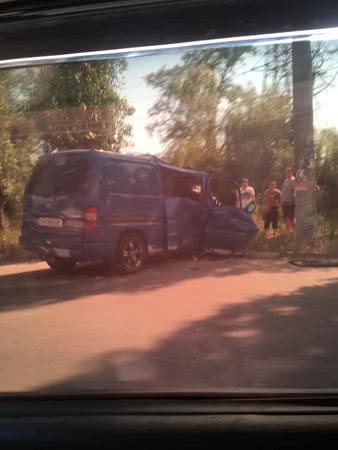 У Херсоні в ДТП потрапив мікроавтобус (фото)