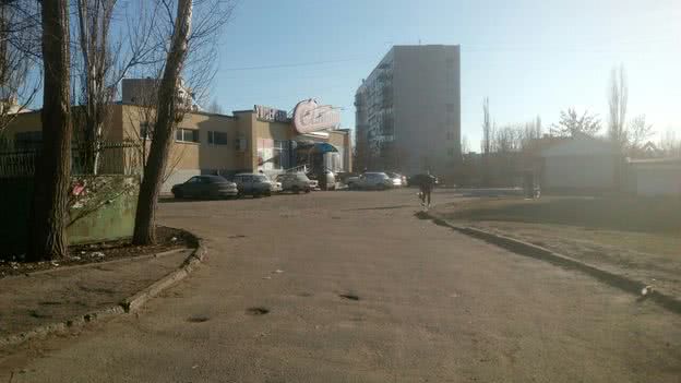 Дорогу к "Сильпо" на Шуменском отремонтируют за 2 млн. грн