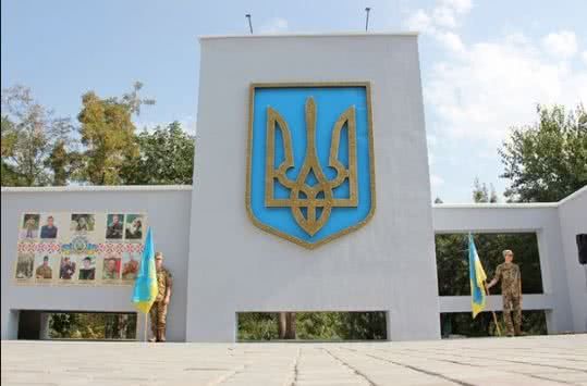 В Херсоне выделили деньги на ремонт комплекса «Слава Украине»