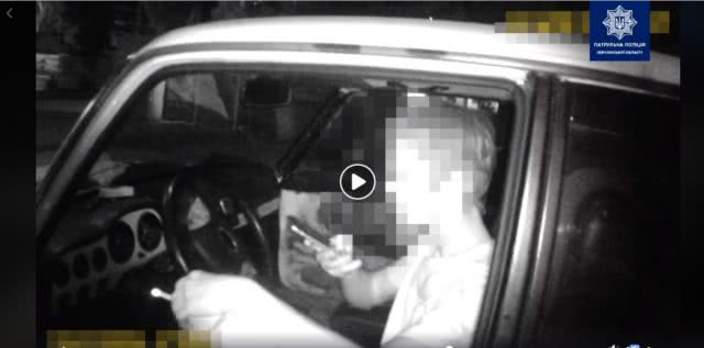 Полторы тысячи гривен и смартфон: очередной водитель пытался избежать ответственности за вождение в нетрезвом состоянии