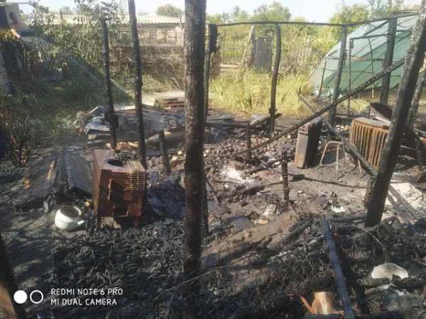При попытке самостоятельно потушить пожар житель Белозерского района получил 18% ожогов тела