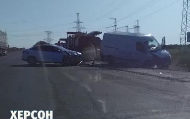 ДТП на трассе Херсон-Мелитополь: Легковушка столкнулась с автобусом
