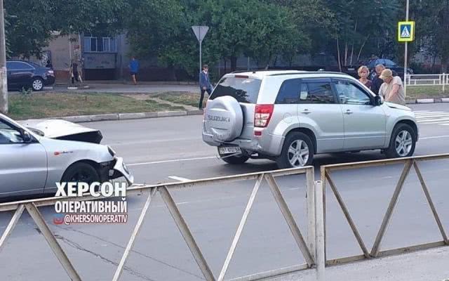 На Таврическом ДТП: Столкнулись две иномарки