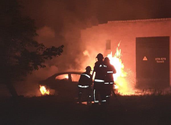 У Каховці горів легковий автомобіль