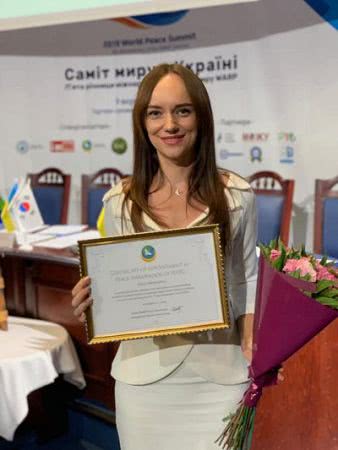 Херсонка Ирина Николаева стала Послом Мира