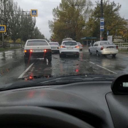 В Херсоне около заправки произошло ДТП