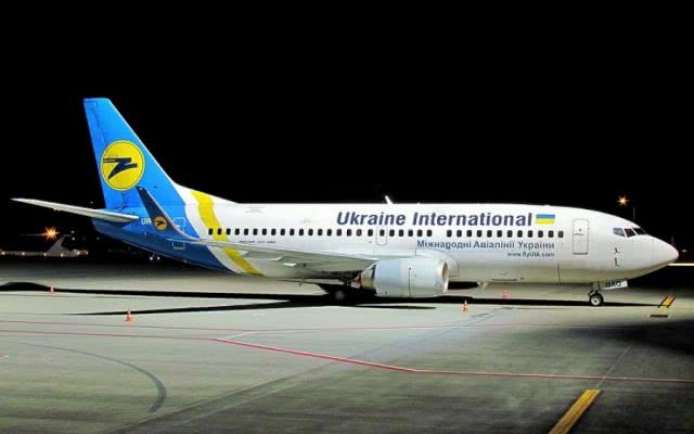 Самолеты из Херсона в Киев теперь будут летать только раз в день