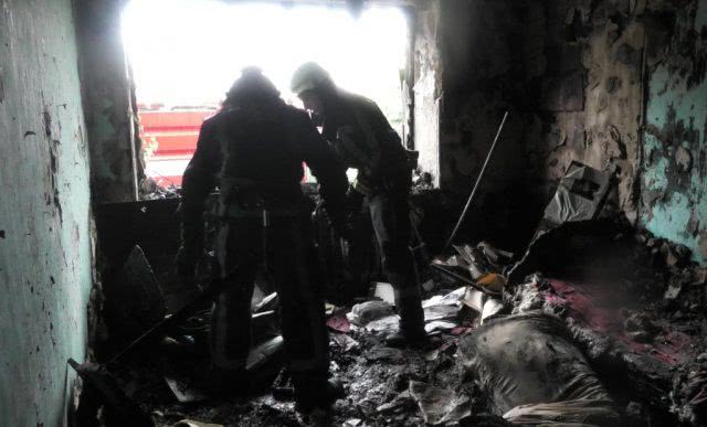 Пожар в херсонский трехэтажке. Эвакуированы восемь жильцов дома