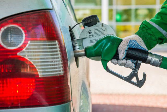 В Украине резко изменились цены на АЗС: новая стоимость бензина и дизеля