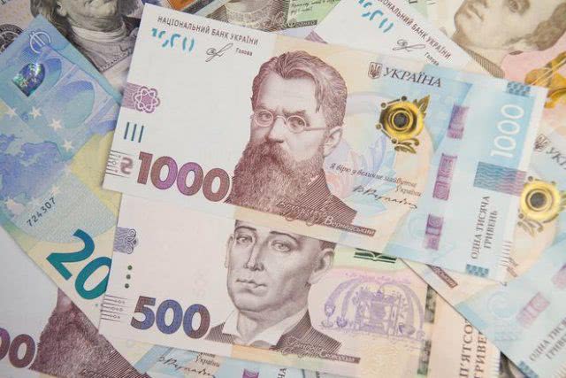 В Украине начали финансировать апрельские пенсии