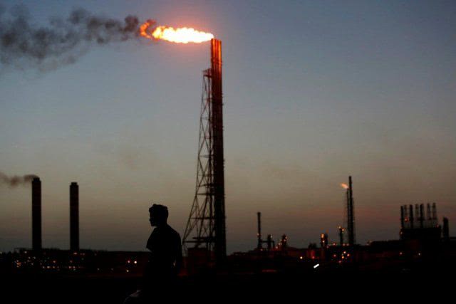 Цены на нефть резко подскочили: Россия и Саудовская Аравия договорились о добыче