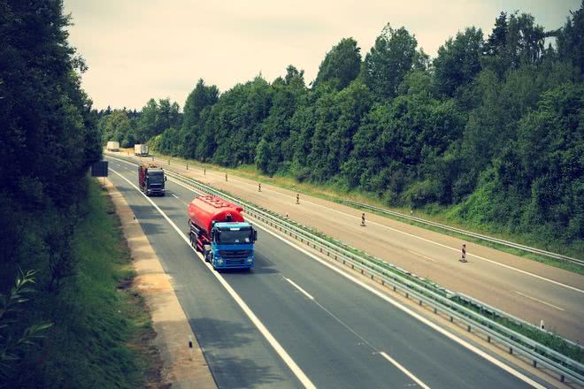 За проезд грузовиков предложили взимать оплату: проект закона уже в Раде