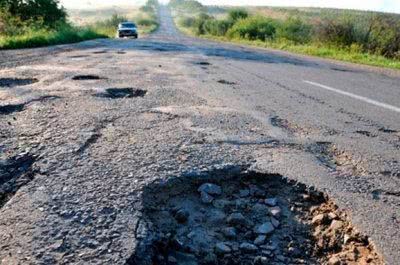 Служба автомобільних доріг у Херсонській області відхилила пропозиції шести компаній