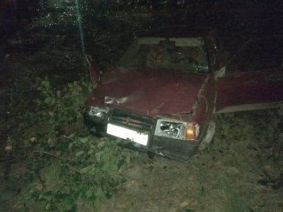 В Бериславському районі місцевий житель незаконно заволодів автомобілем свого знайомого, після чого потрапив у ДТП