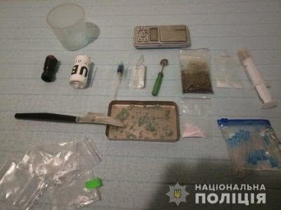Поліцейські вилучили небезпечні наркотики у мешканця Каховки