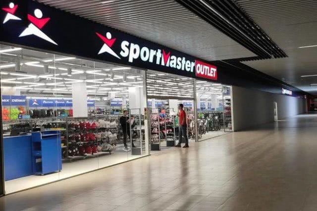 Сеть "Спортмастер" попала под санкции, но магазины продолжили принимать покупателей