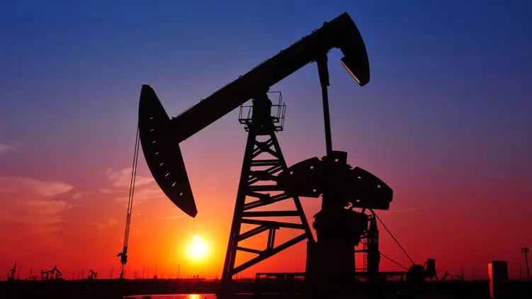 Нефть по 100, бензин - по 35. Почему взлетают мировые цены на нефть и что будет с топливом, газом и платежками