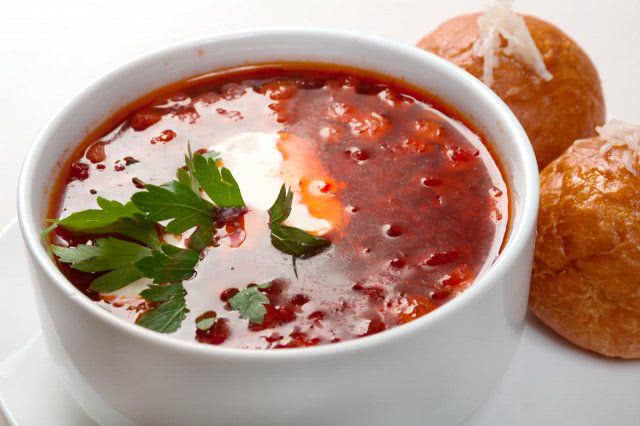 CNN: Украинский борщ среди 20 лучших супов в мире