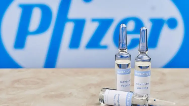 После полного курса вакцинации  Pfizer в Израиле упал риск заражения коронавирусом почти на 96%