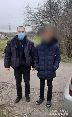 В Бериславском районе разыскали подростка, который после ссоры с родителями сбежал из дома