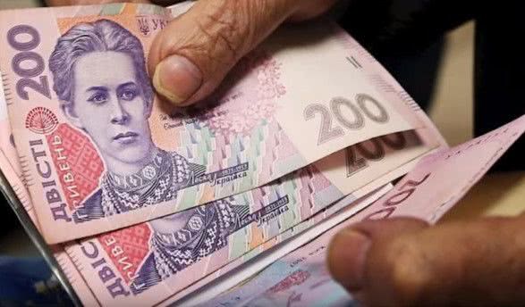 Украинцам будут платить по две пенсии: кого не коснется новшество