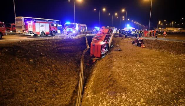 Авария автобуса в Польше: девять украинцев в тяжелом состоянии