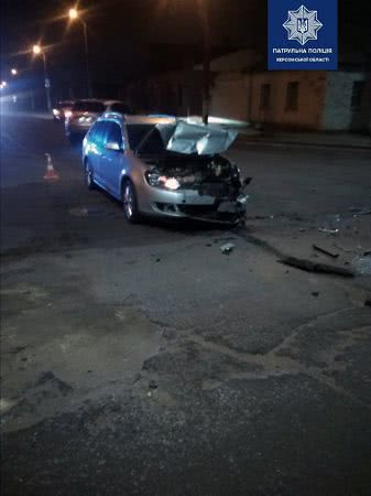 Пьяный житель Ивановки угнал родительский Volkswagen Golf, приехал в Херсон и разбил его о чужой ВАЗ