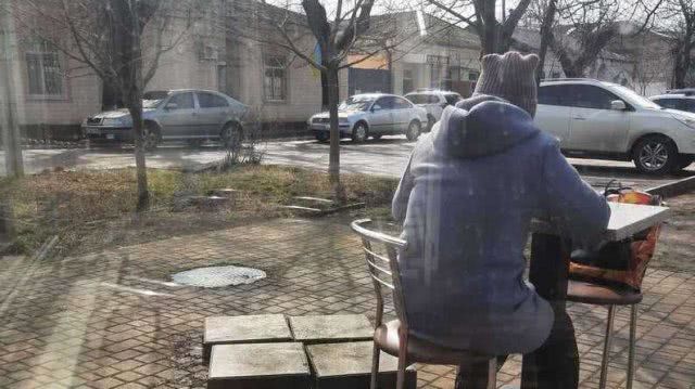В Геническе обворовали уличное кафе возле отдела полиции