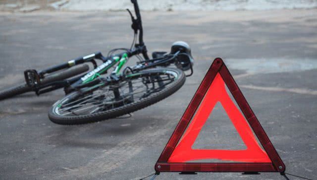Утром в Новой Каховке автомобиль сбил 81-летнего велосипедиста и скрылся