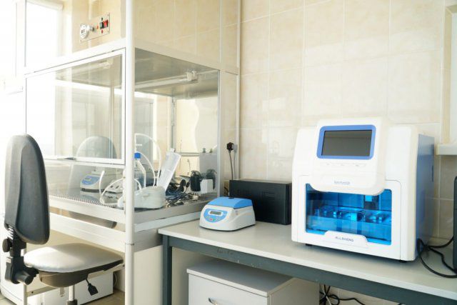 В Херсонском областном онкологическом диспансере открыли ПЦР - лабораторию