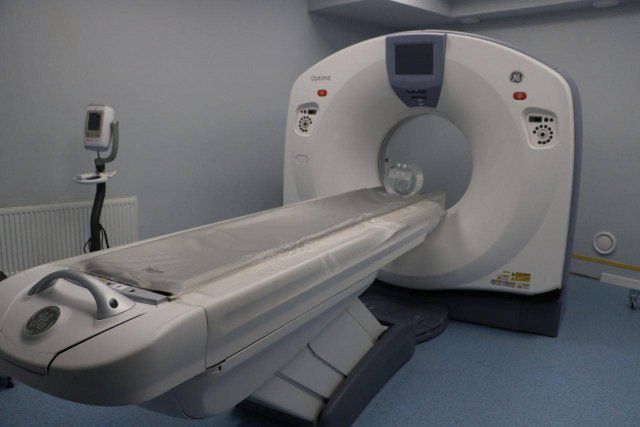 В приемном отделении Новокаховской больницы установили компьютерный томограф
