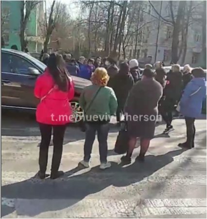Первый день локдауна: херсонские торговцы перекрыли проспект Ушакова