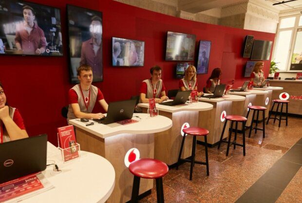 Украинцы пожаловались на "схему" Vodafone: деньги со счета исчезают автоматически