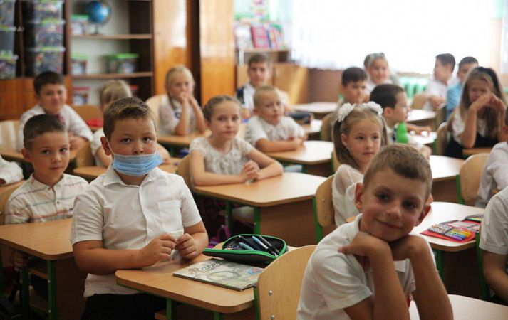 Обратно в школу. Смогут ли дети в Украине учиться, как до карантина