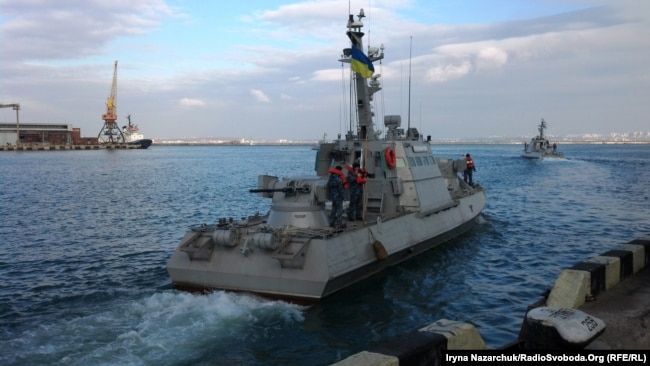 Малый бронированный артиллерийский катер ВМС Украины в порту Одессы