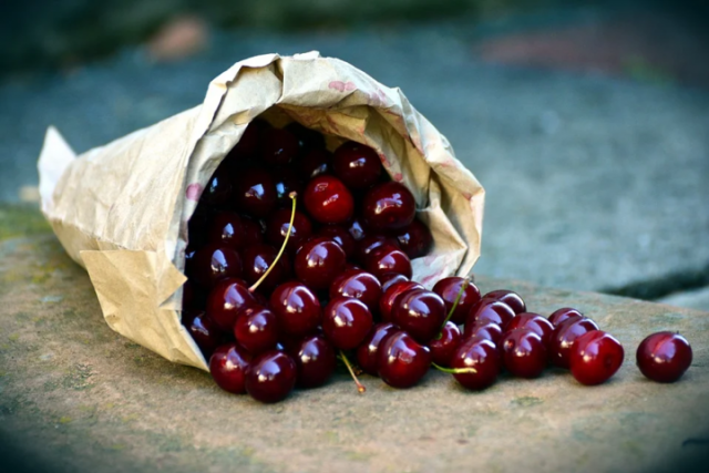 Кушать до отвала. В Украине сильно снизятся цены на сезонную ягоду