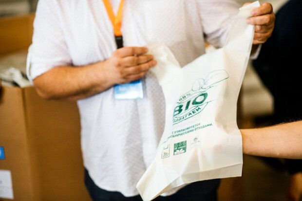 В Украине создали экологические пакеты из кукурузного крахмала: забудьте о пластике