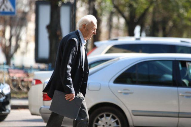 Нардепы заговорили о повышении пенсионного возраста: законопроект уже в Раде