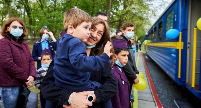 "Укрзализныця" назначила дополнительные поезда на праздничные выходные