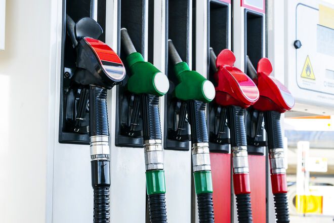 Цены на нефть бьют рекорды: топливо подорожает, а части бензина на АЗС не будет