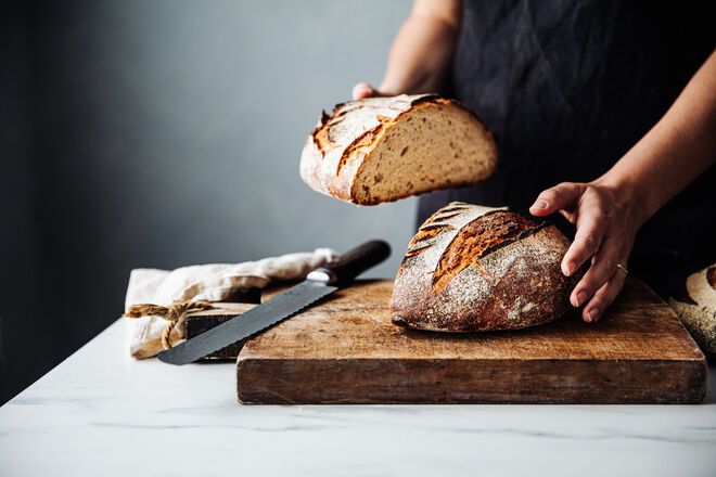 Пекари меняют рецептуру, чтобы оставаться на плаву: хлеб стремительно дорожает