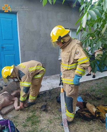 В  Каланчаке во время ликвидации возгорания в жилом доме пожарные спасли хозяина